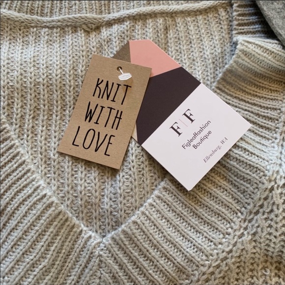 Sweater - Picture 3 of 6